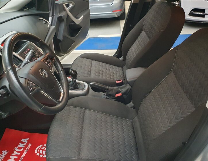 Opel Astra Hatchback 1,4 l 103 kw