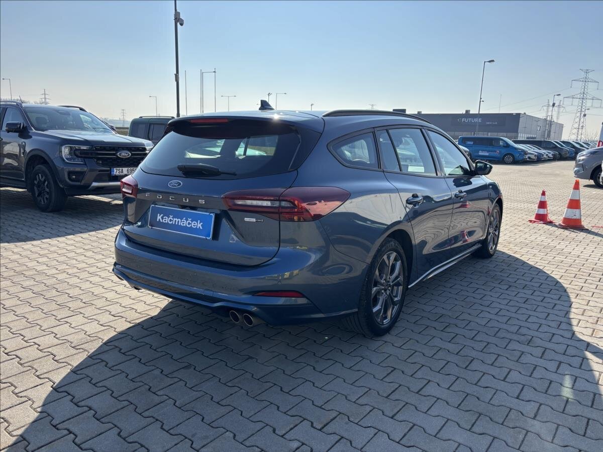 Ford Focus Kombi 998,0 92 kw
