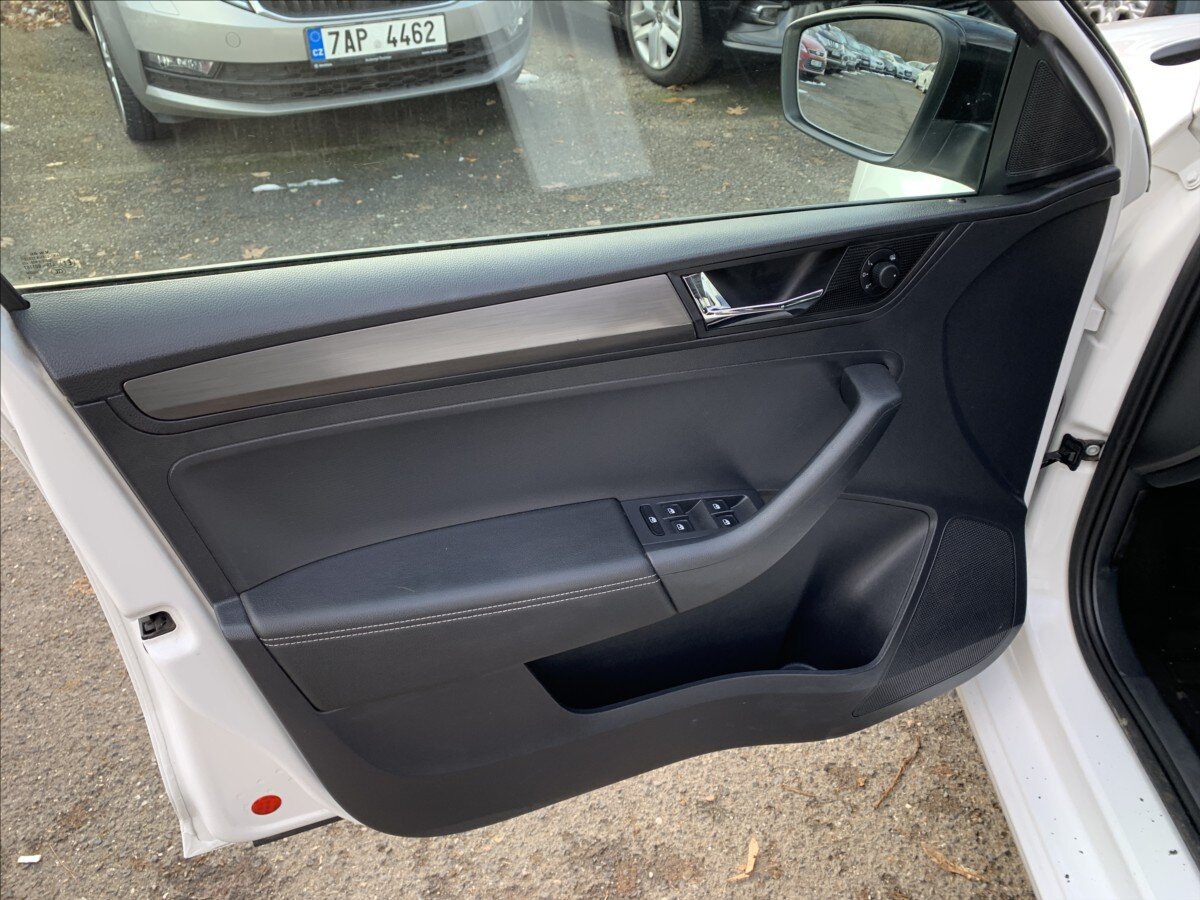 Škoda Rapid Hatchback 999,0 81 kw