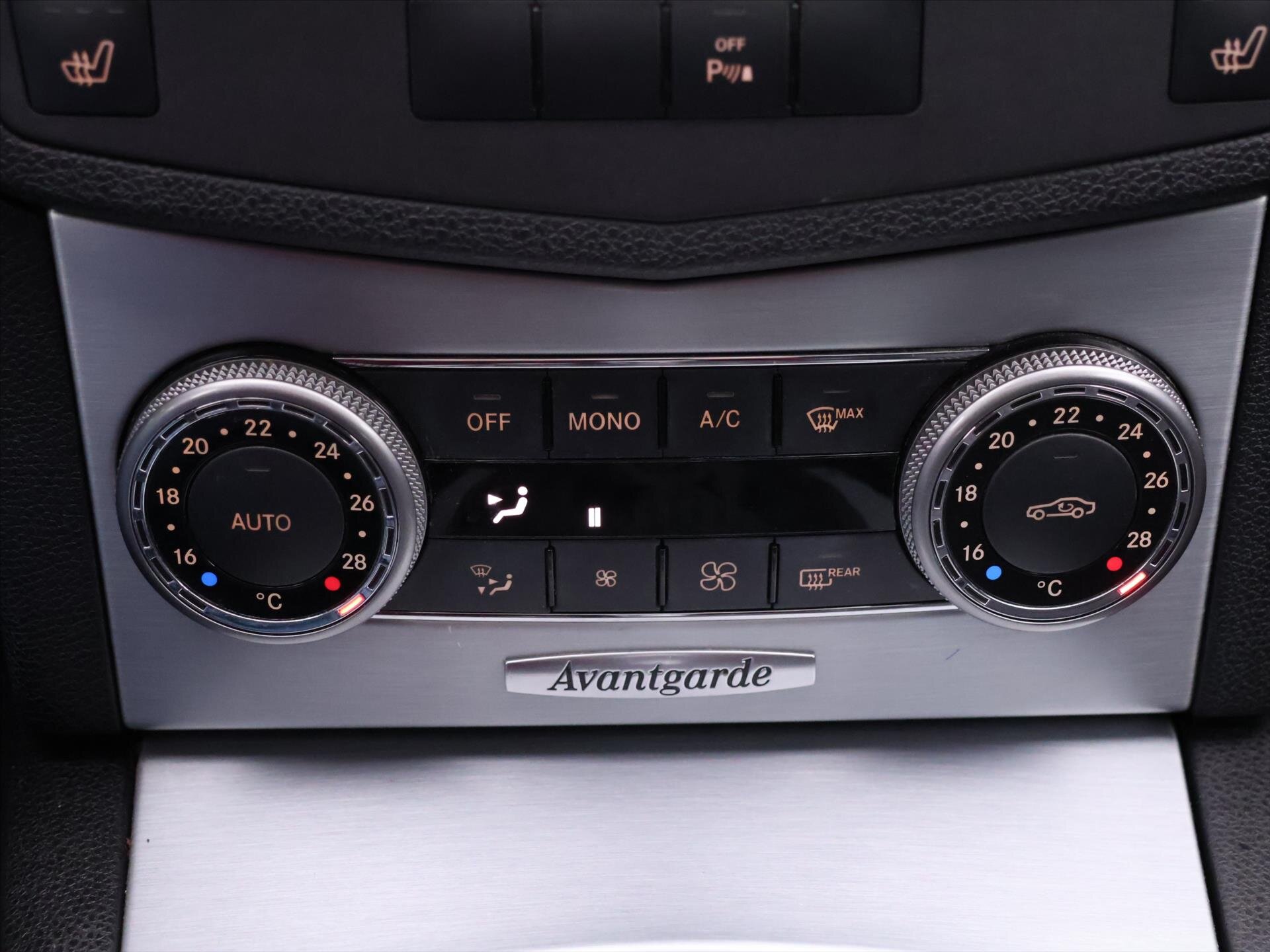 Mercedes-Benz Třídy C Kombi 2,1 l 150 kw