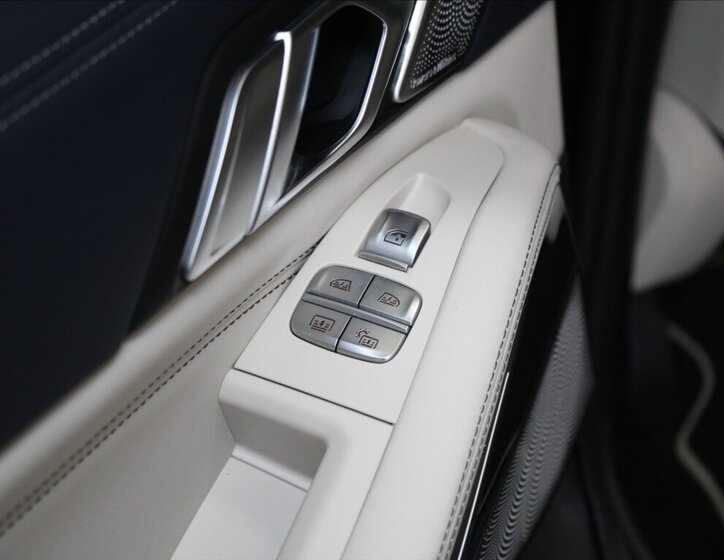 BMW X7 SUV / Terénní 3,0 l 250 kw