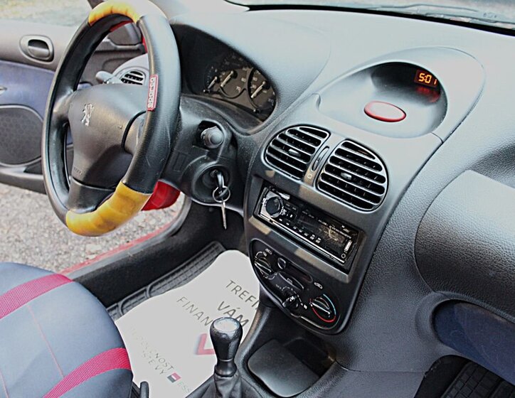 Peugeot 206 16