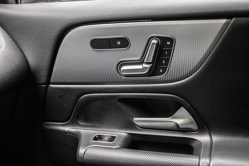 Mercedes-Benz GLB SUV / Terénní 2,0 l 110 kw