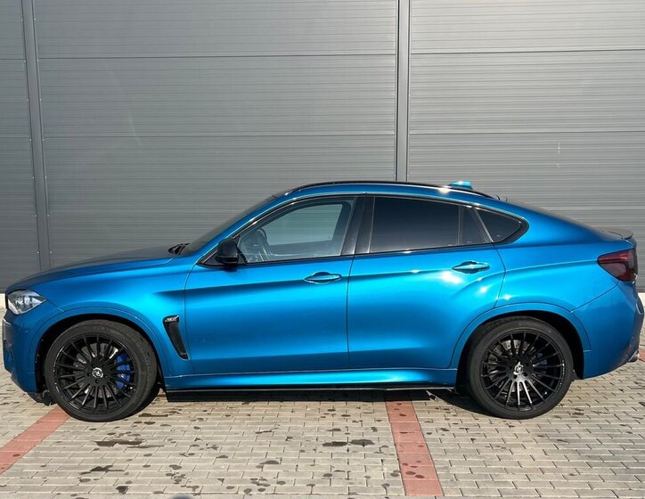 BMW X6 SUV / Terénní 4,4 l 512 kw