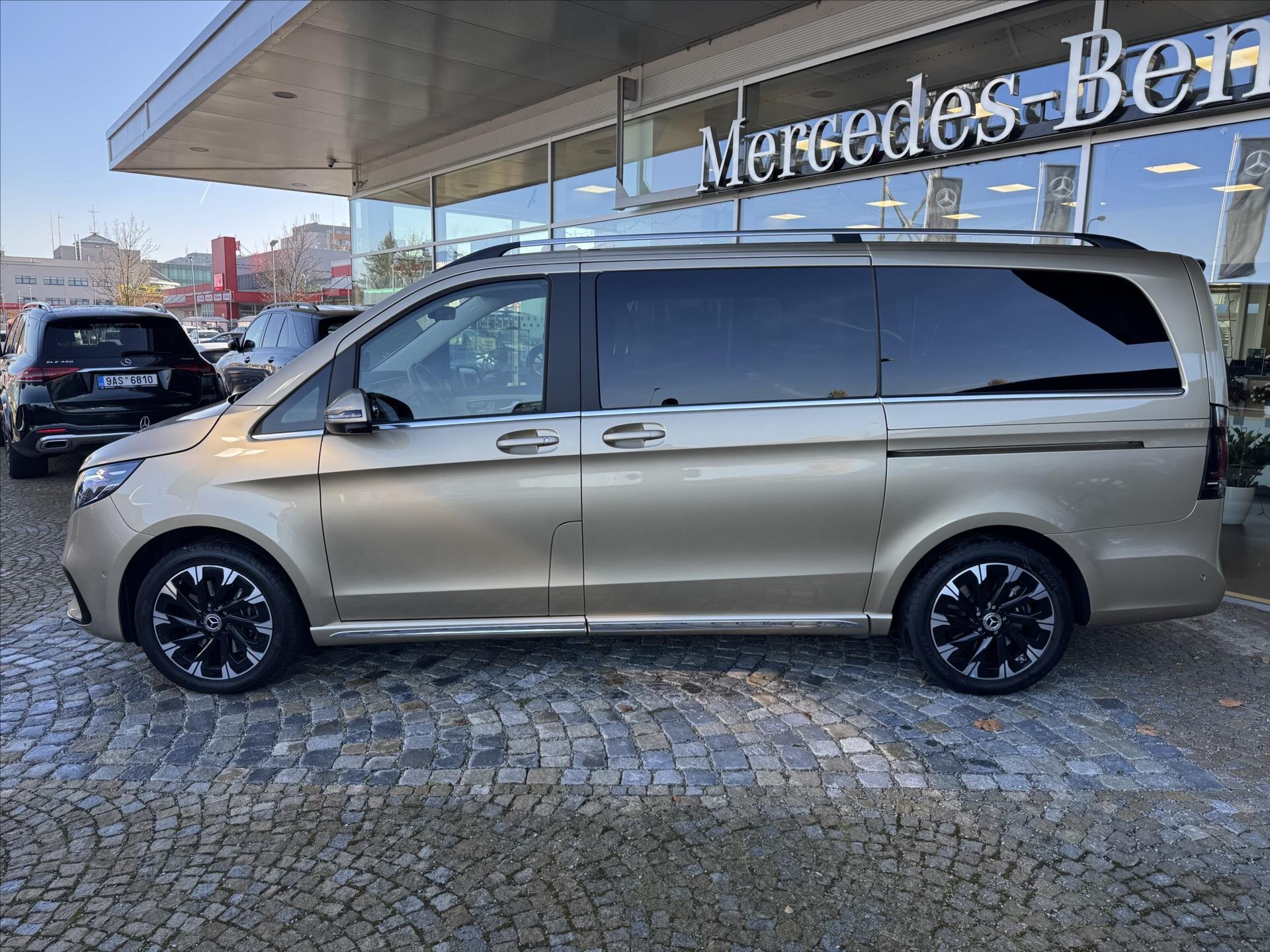 Mercedes-Benz Třídy V VAN-Minibus 2,0 l 140 kw