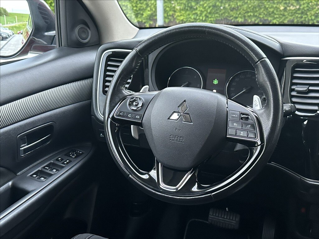 Mitsubishi Outlander SUV / Terénní 2,3 l 110 kw