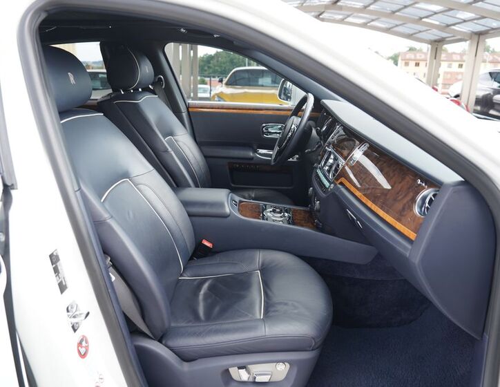 Rolls-Royce Ghost 29