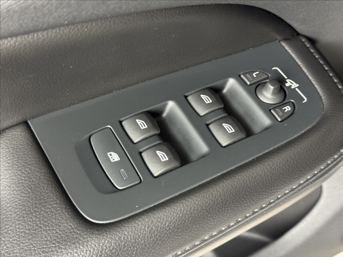 Volvo V60 Kombi 2,0 l 145 kw