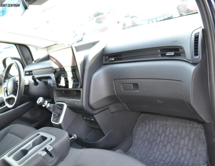 Hyundai Staria 15