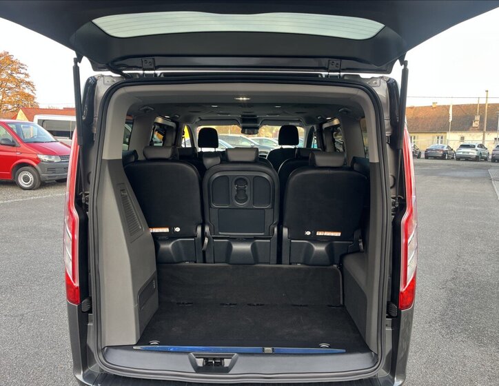 Ford Tourneo Custom Kombi 2,0 l 136 kw