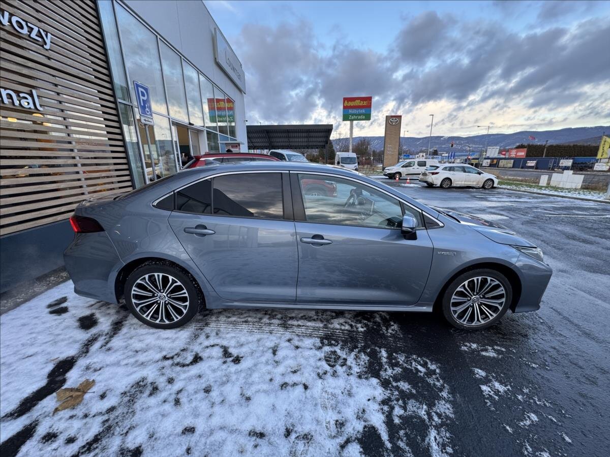Toyota Corolla Sedan / Limuzína 1,8 l 72 kw
