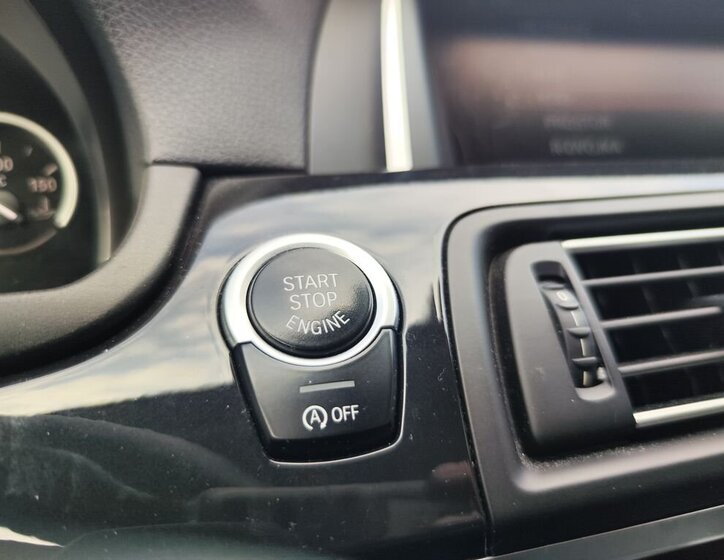 BMW Řada 5 Sedan / Limuzína 2,0 l 140 kw