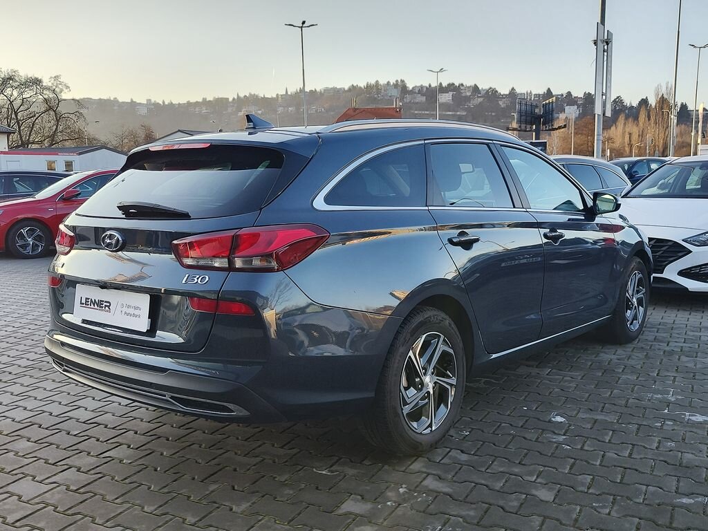 Hyundai i30 Kombi 998,0 88 kw