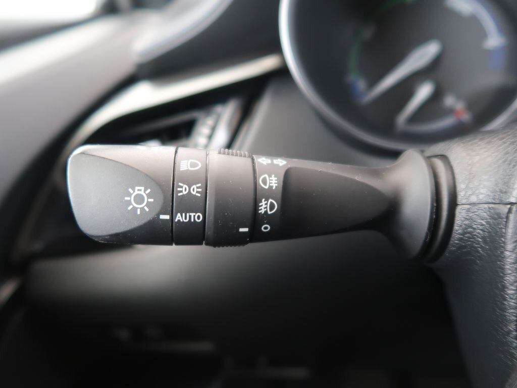 Toyota C-HR SUV / Terénní 1,8 l 72 kw