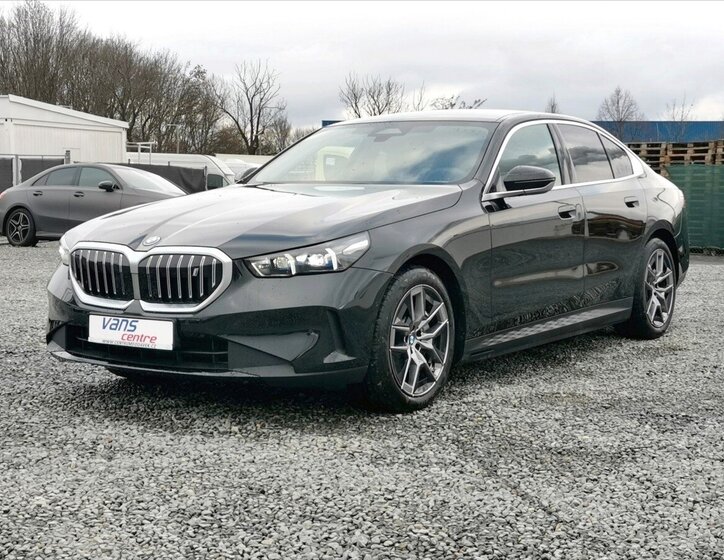 BMW i5 Sedan 0,0 290 kw