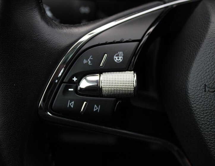 Škoda Karoq SUV 1,5 l 110 kw