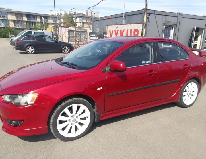 Mitsubishi Lancer Sedan / Limuzína 2,0 l 103 kw