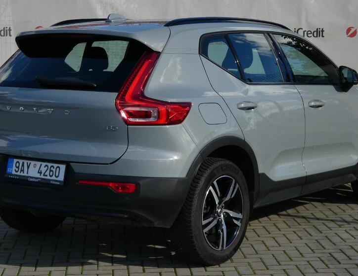 Volvo XC40 3