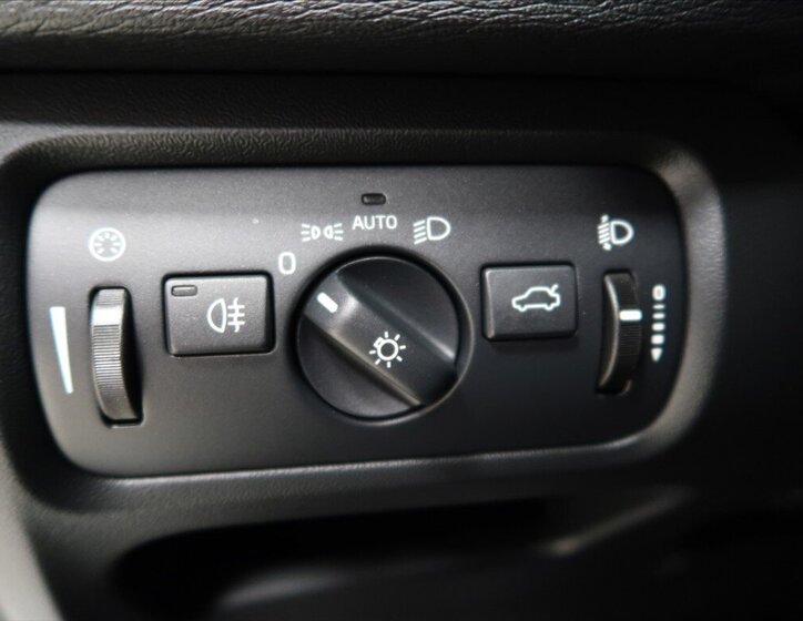 Volvo V40 Hatchback 1,6 l 84 kw