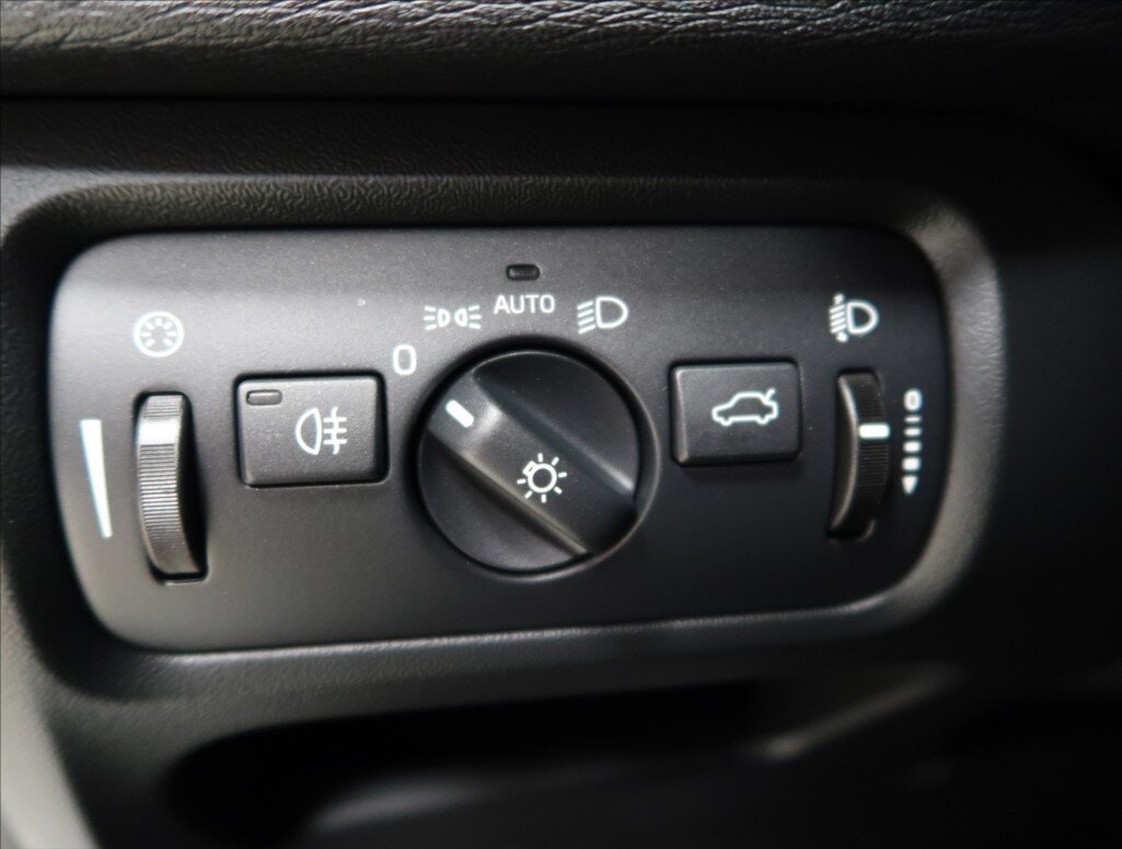 Volvo V40 Hatchback 1,6 l 84 kw