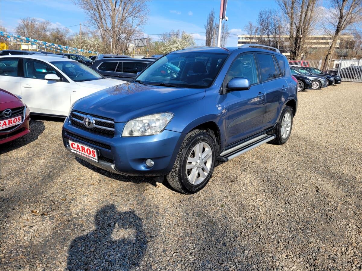 Toyota RAV4 SUV / Terénní 2,2 l 100 kw
