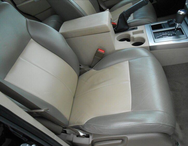 Jeep Cherokee SUV 3,7 l 151 kw