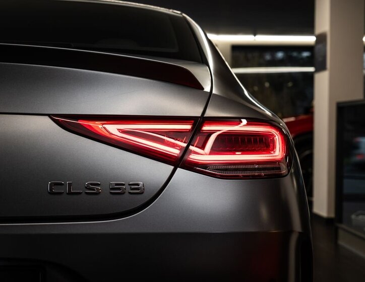 Mercedes-Benz CLS Sedan 3,0 l 320 kw