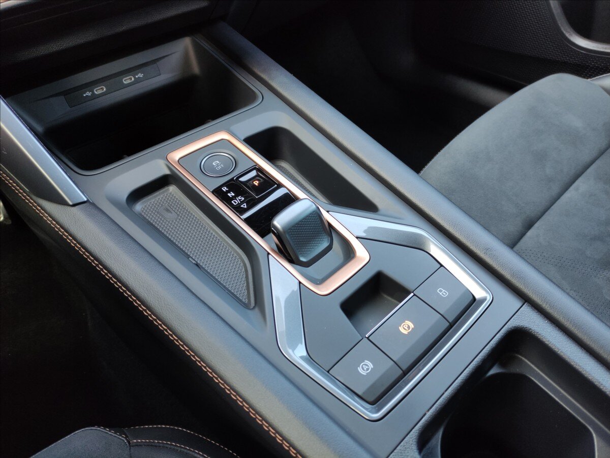 Cupra Formentor SUV / Terénní 2,0 l 245 kw