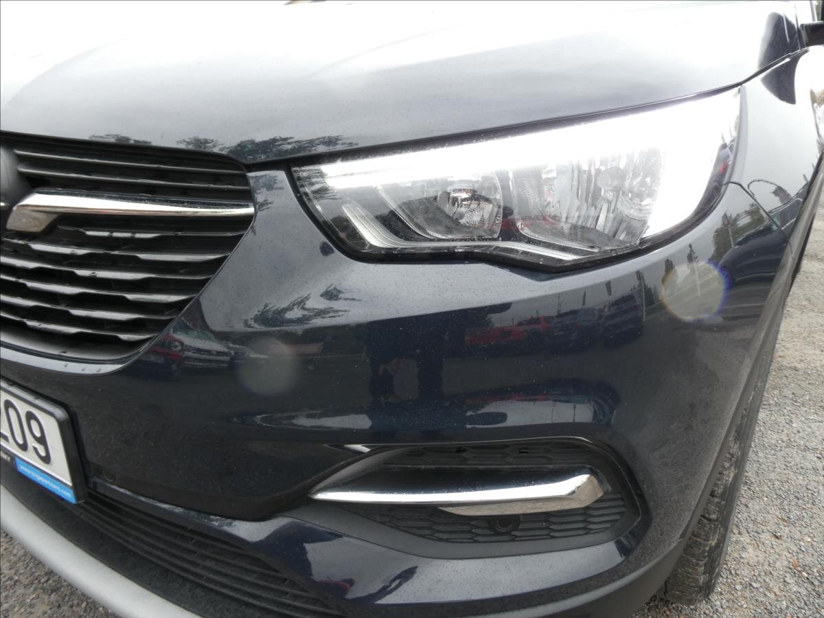 Opel Grandland X SUV / Terénní 1,2 l 96 kw