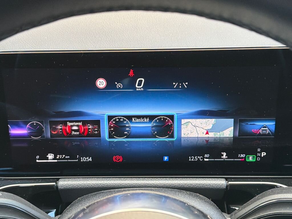 Mercedes-Benz GLA SUV / Terénní 2,0 l 85 kw