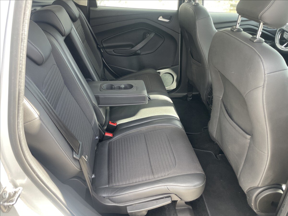 Ford Kuga SUV / Terénní 1,5 l 110 kw