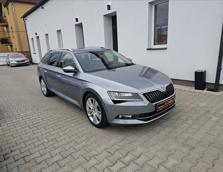 Škoda Superb Kombi 2,0 l 140 kw