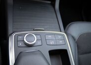 Mercedes-Benz Třídy M SUV / Terénní 3,5 l 225 kw