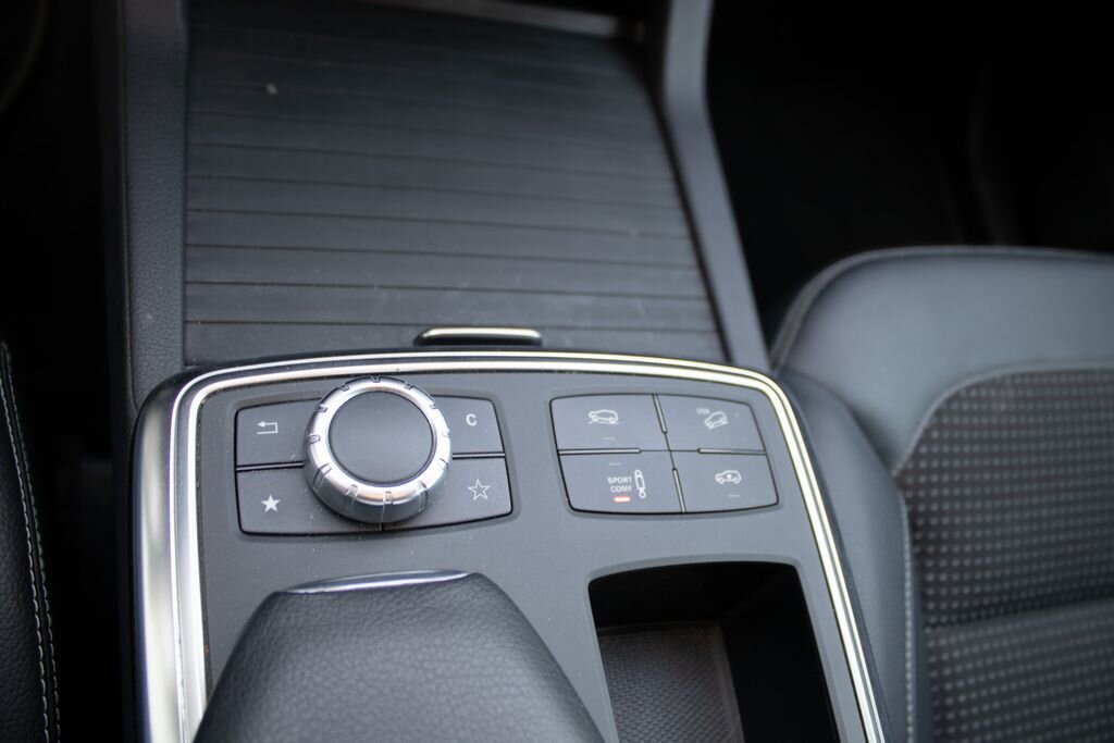 Mercedes-Benz Třídy M SUV / Terénní 3,5 l 225 kw