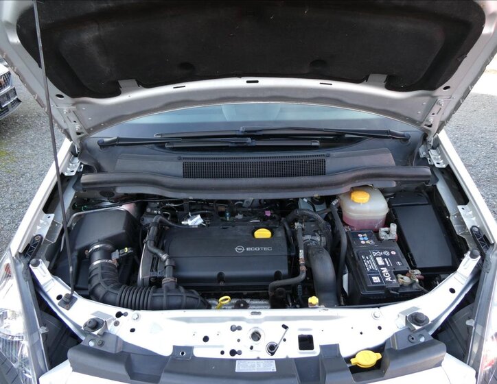 Opel Zafira 36