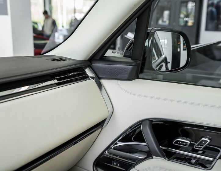 Land Rover Range Rover 17