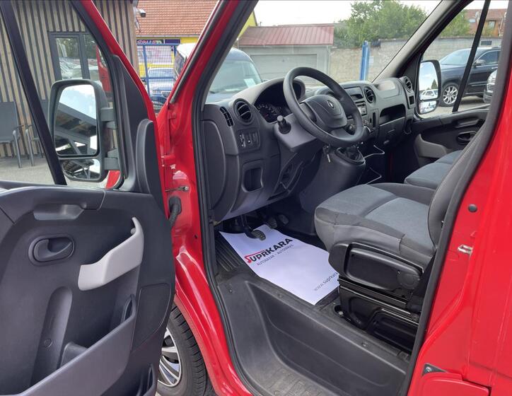 Renault Master 9