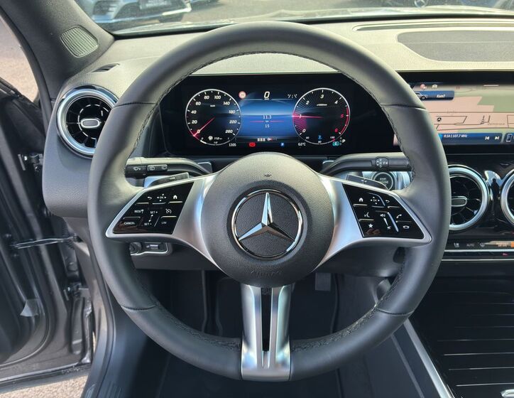 Mercedes-Benz GLB 18