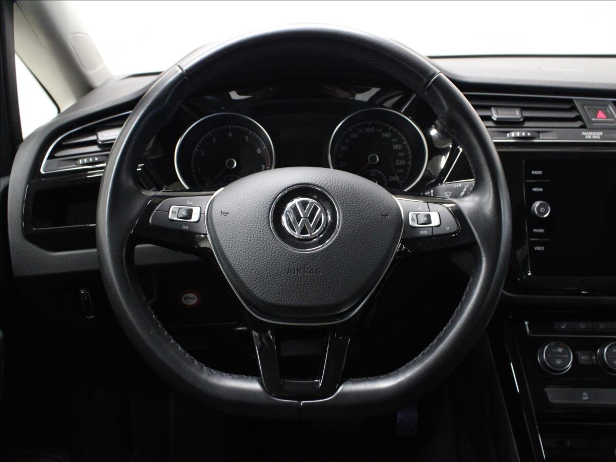 Volkswagen Touran MPV 1,5 l 110 kw