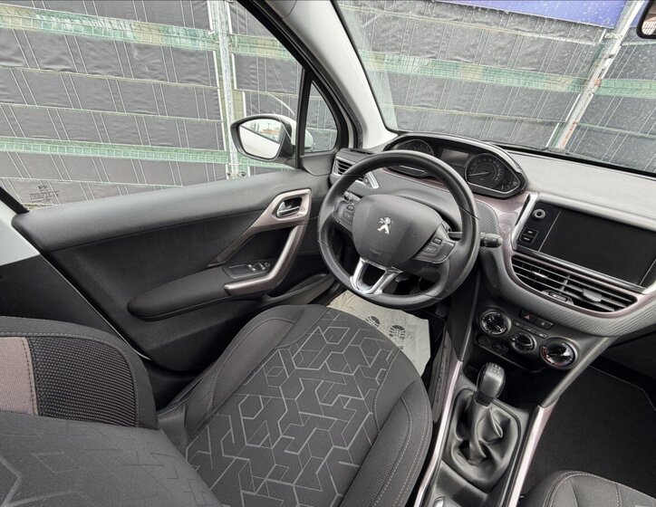 Peugeot 2008 Kombi 1,2 l 60 kw