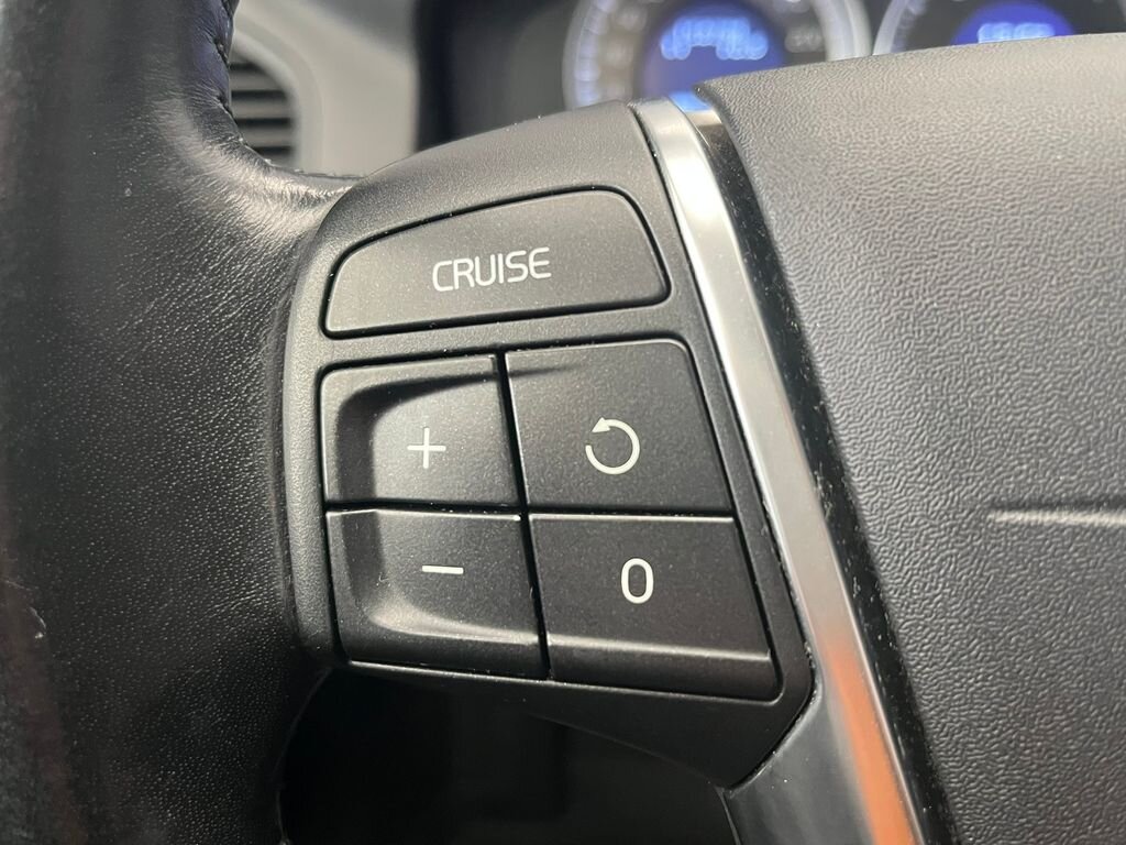 Volvo XC60 SUV / Terénní 2,0 l 120 kw