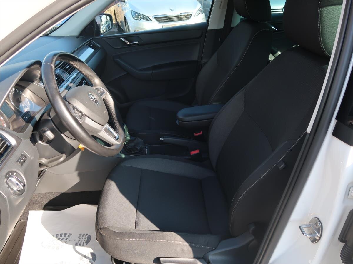 Škoda Rapid Sedan / Limuzína 1,2 l 63 kw