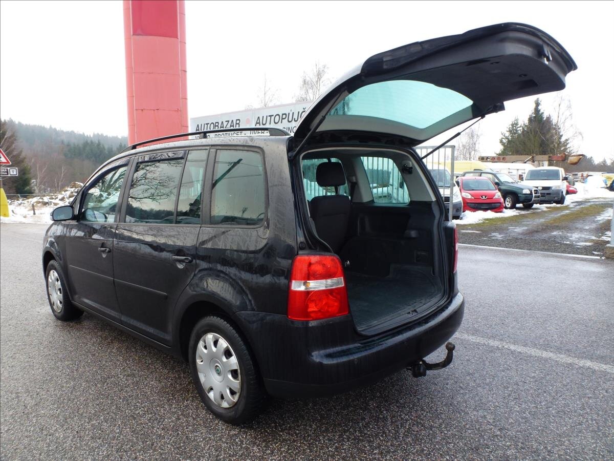 Volkswagen Touran Kombi 2,0 l 100 kw
