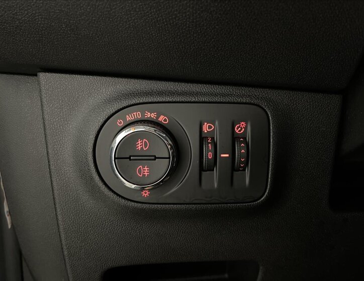 Opel Corsa Hatchback 1,4 l 66 kw