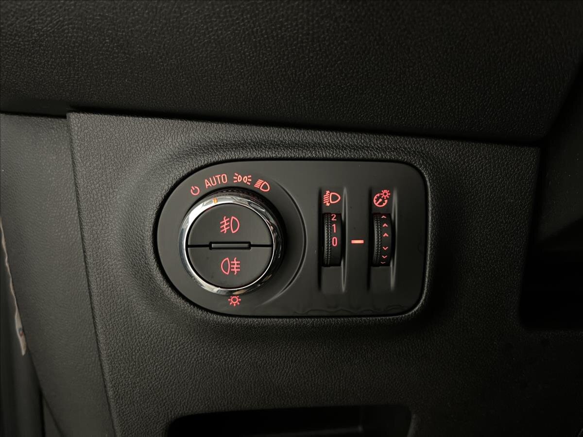 Opel Corsa Hatchback 1,4 l 66 kw