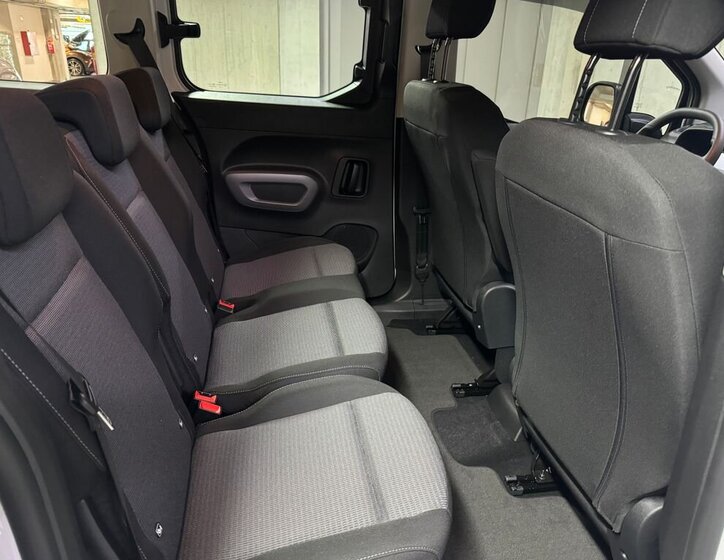 Toyota ProAce City Verso MPV 1,2 l 81 kw
