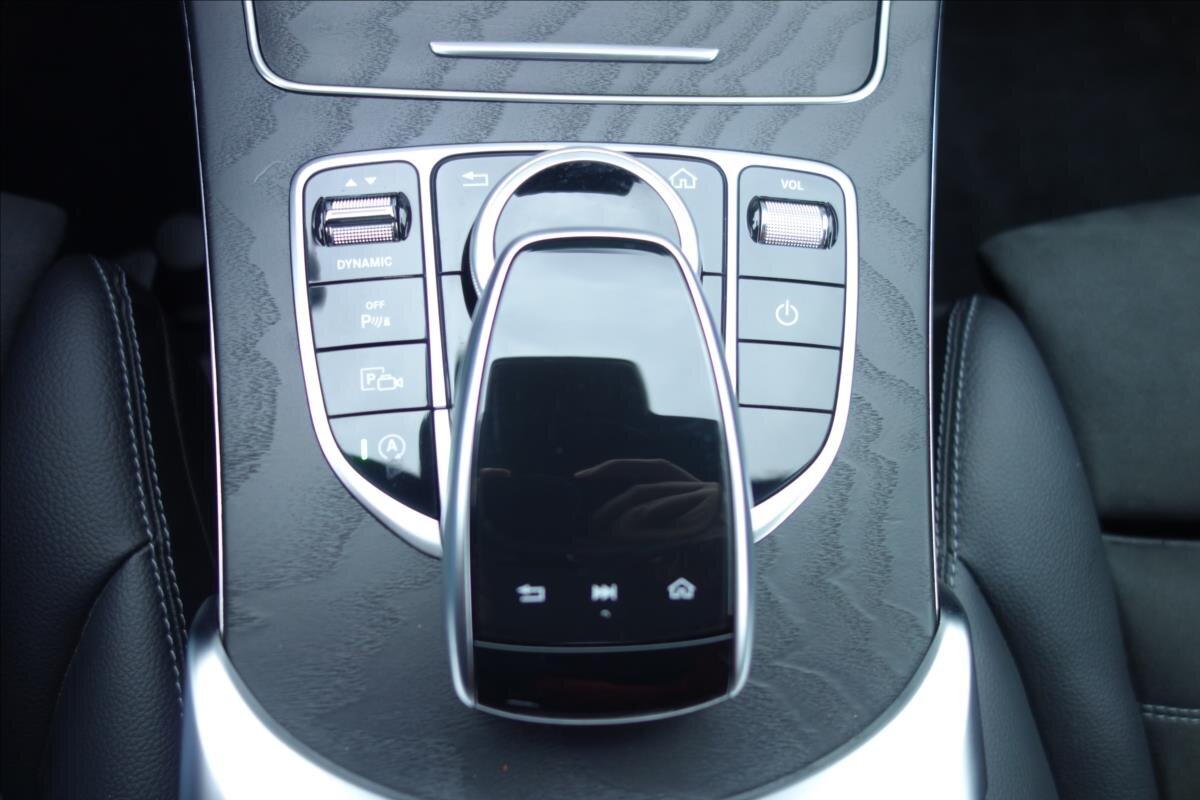 Mercedes-Benz Třídy C Sedan / Limuzína 2,0 l 143 kw