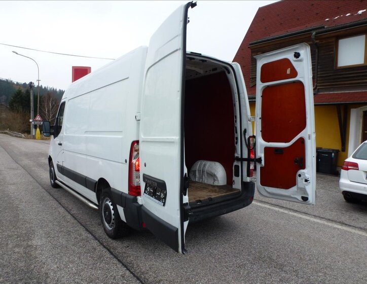 Renault Master 18