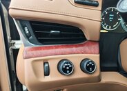 Cadillac Escalade 33