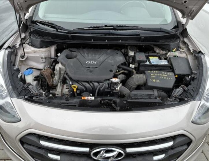 Hyundai i30 Kombi 1,6 l 99 kw